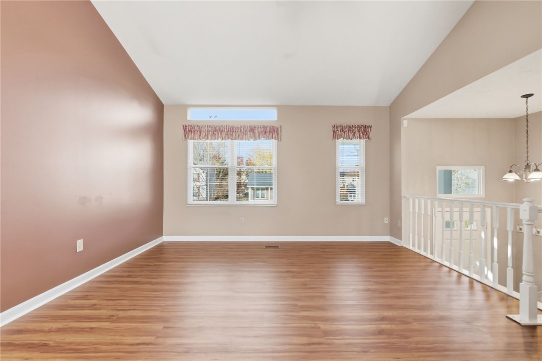 127 Clearbrook Dr