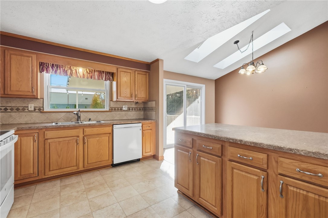 127 Clearbrook Dr