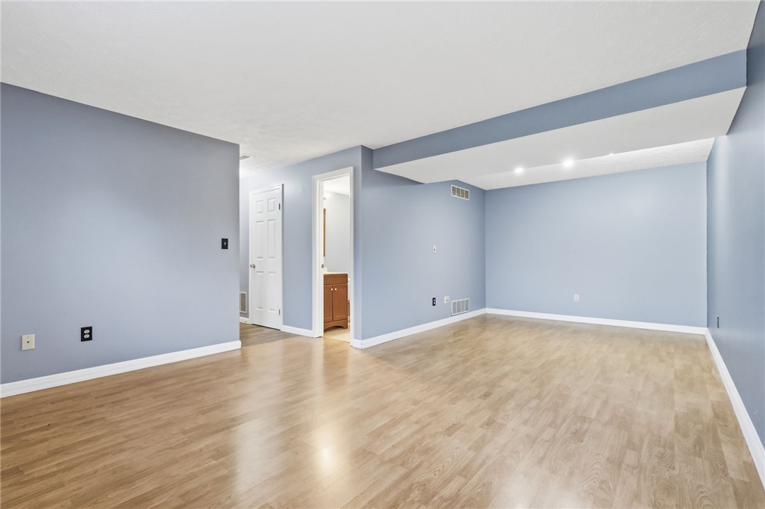 127 Clearbrook Dr
