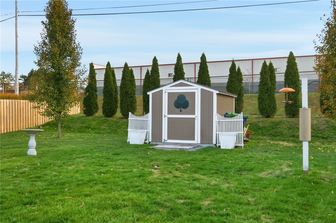 127 Clearbrook Dr