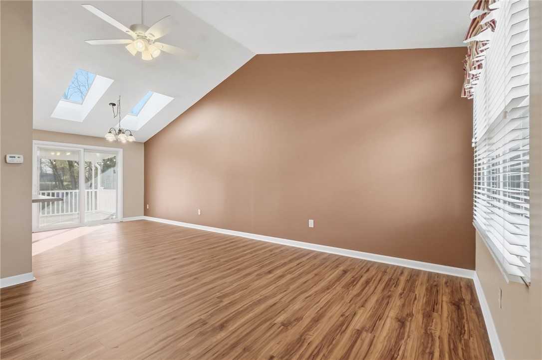 127 Clearbrook Dr