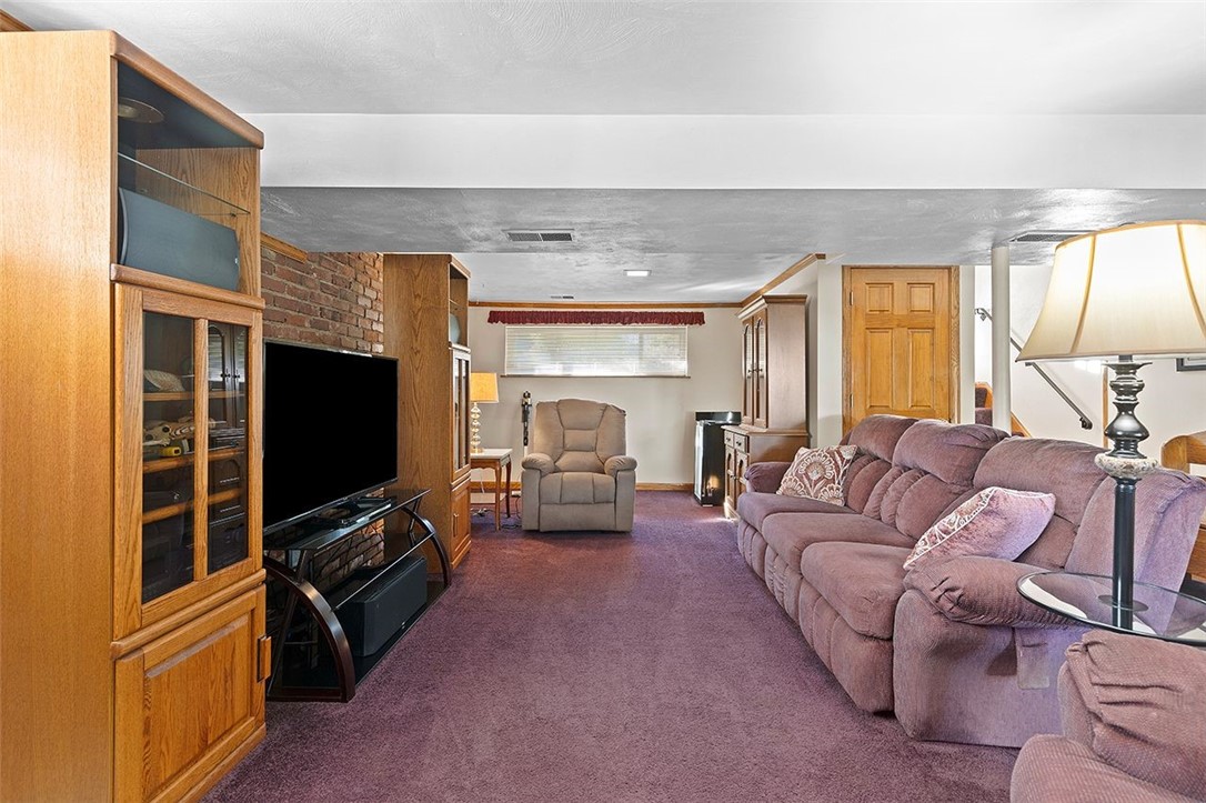 801 Redstone Dr