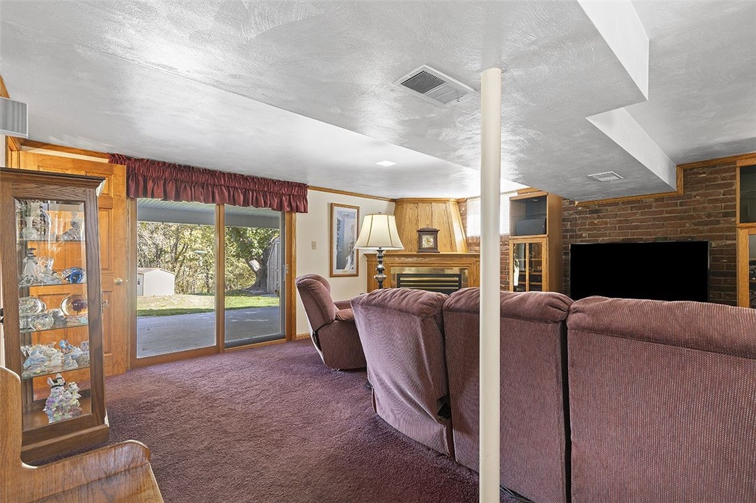 801 Redstone Dr