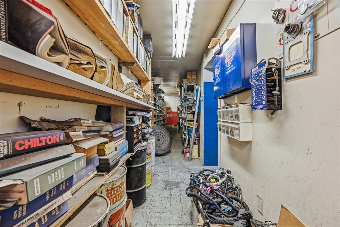4301 Main St