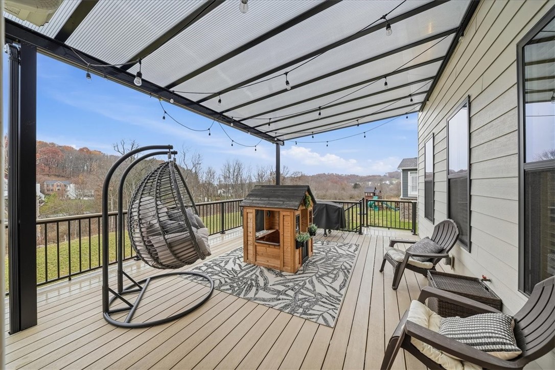 321 Crest Ln