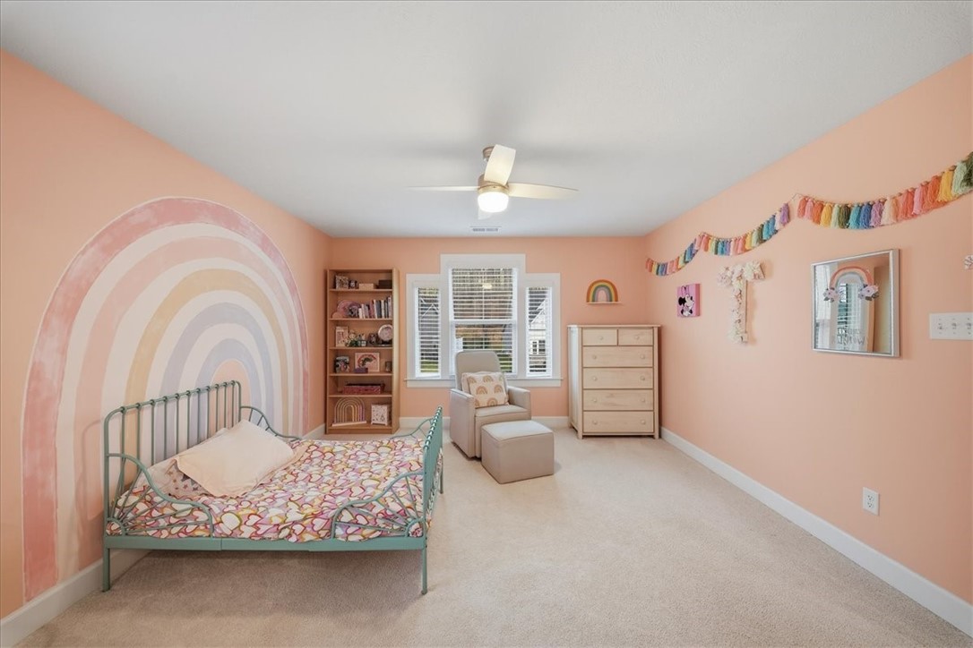 321 Crest Ln