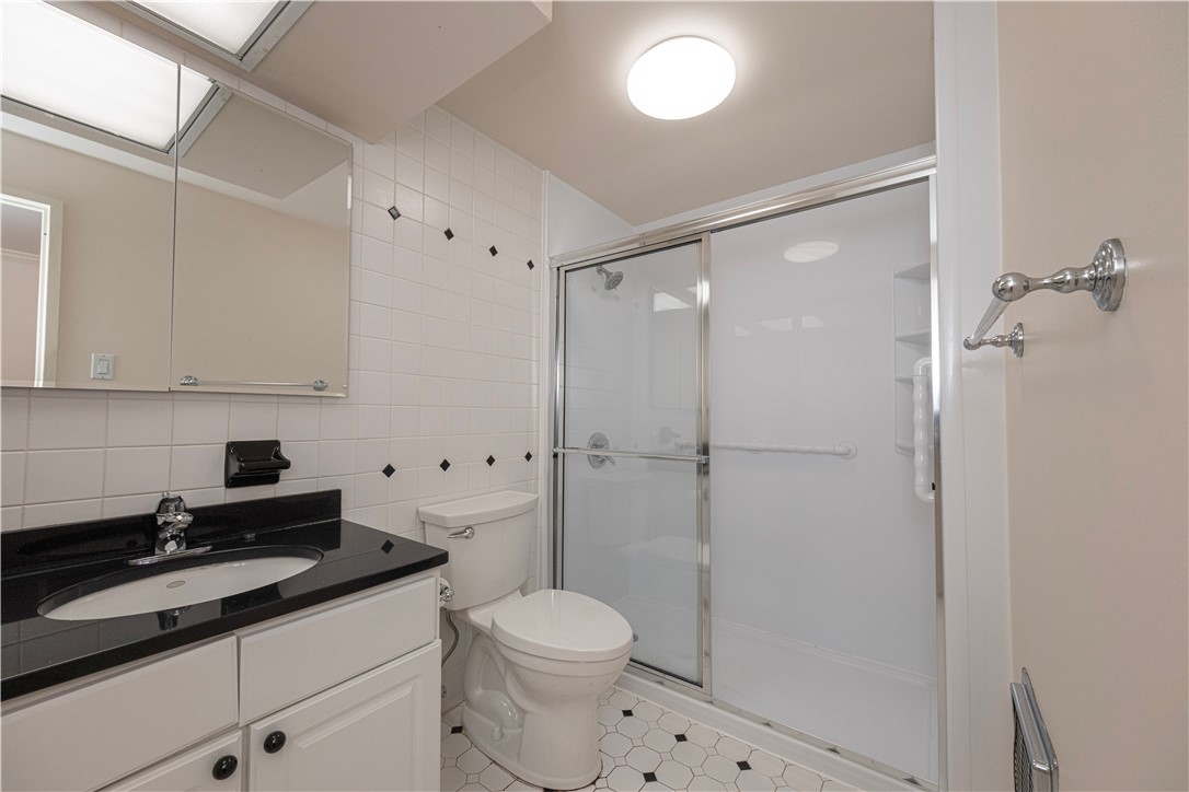 320 Fort Duquesne Blvd 14F