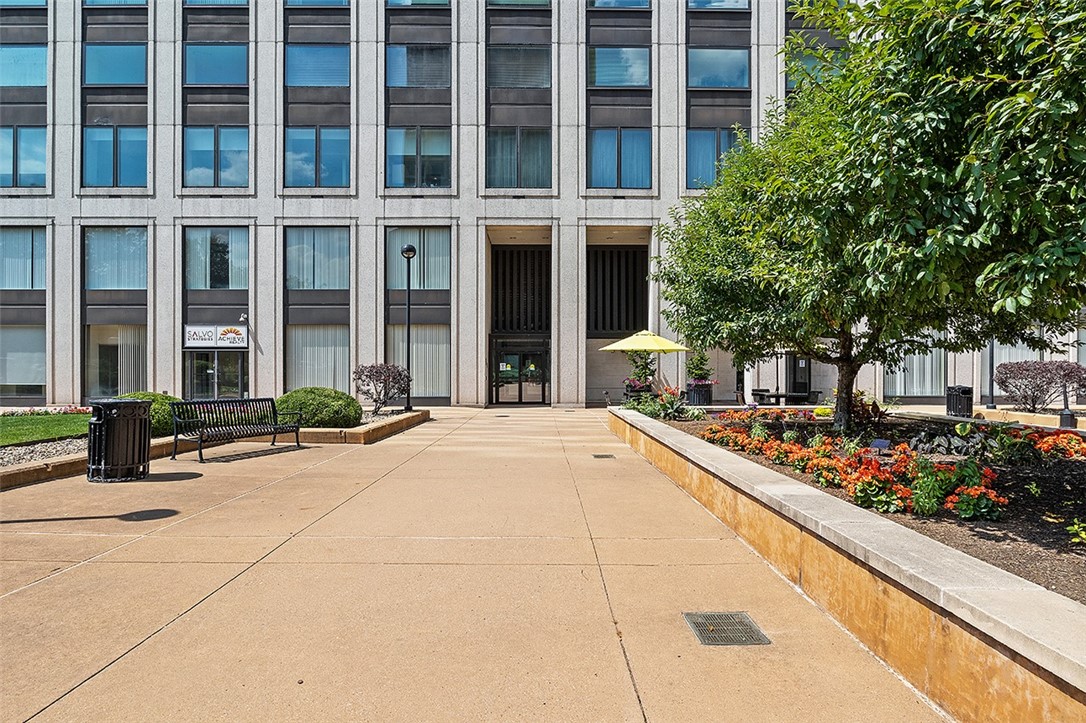 320 Fort Duquesne Blvd 14F