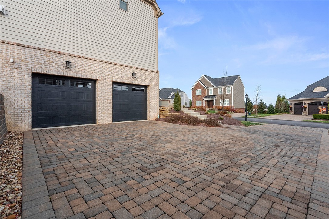 1010 Colony Dr