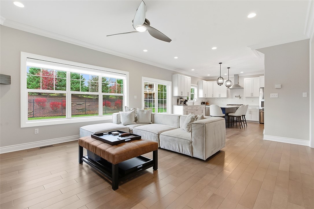 1010 Colony Dr