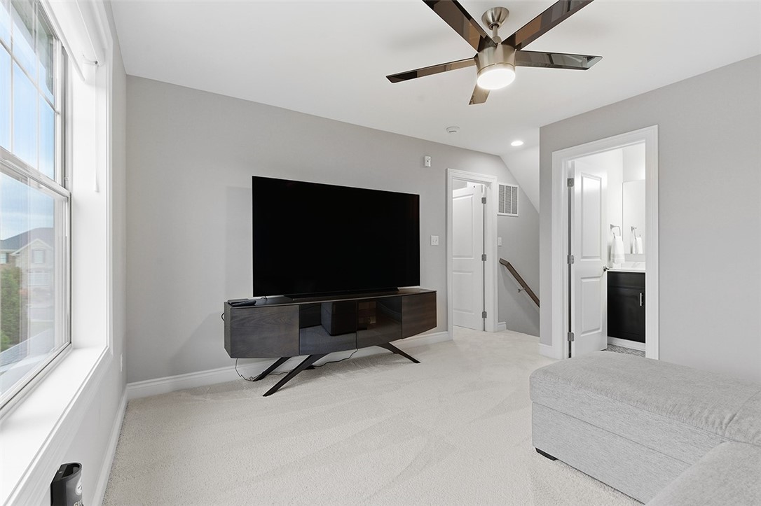 1010 Colony Dr