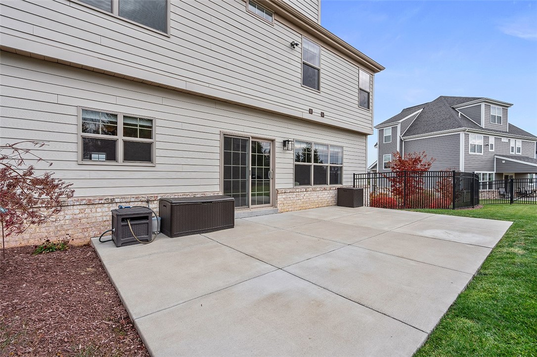 1010 Colony Dr