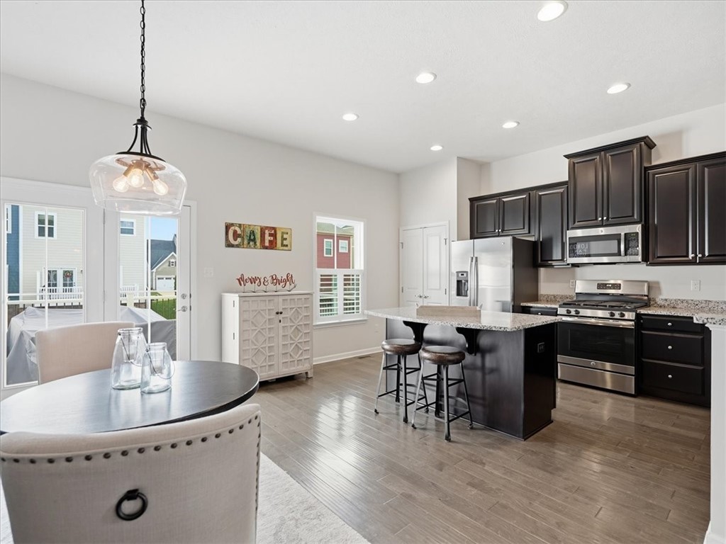 828 Oneida Cir