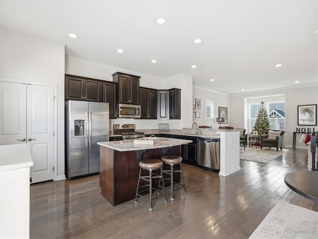 828 Oneida Cir