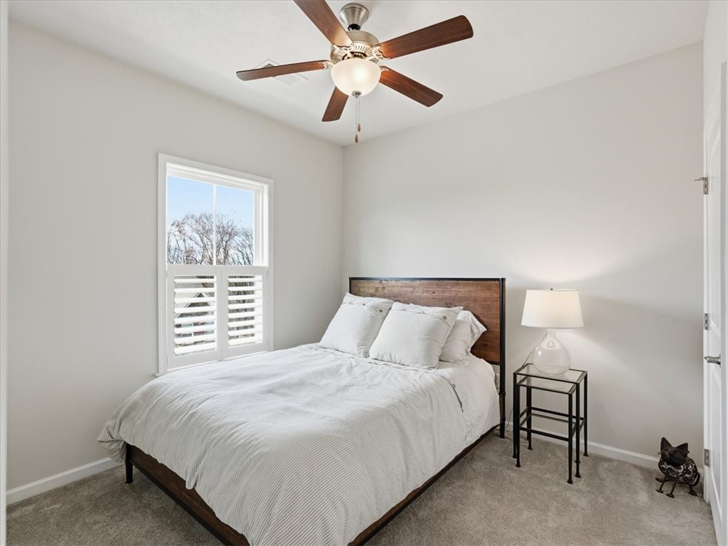 828 Oneida Cir