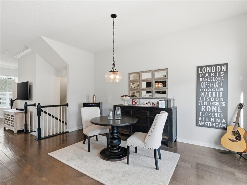 828 Oneida Cir