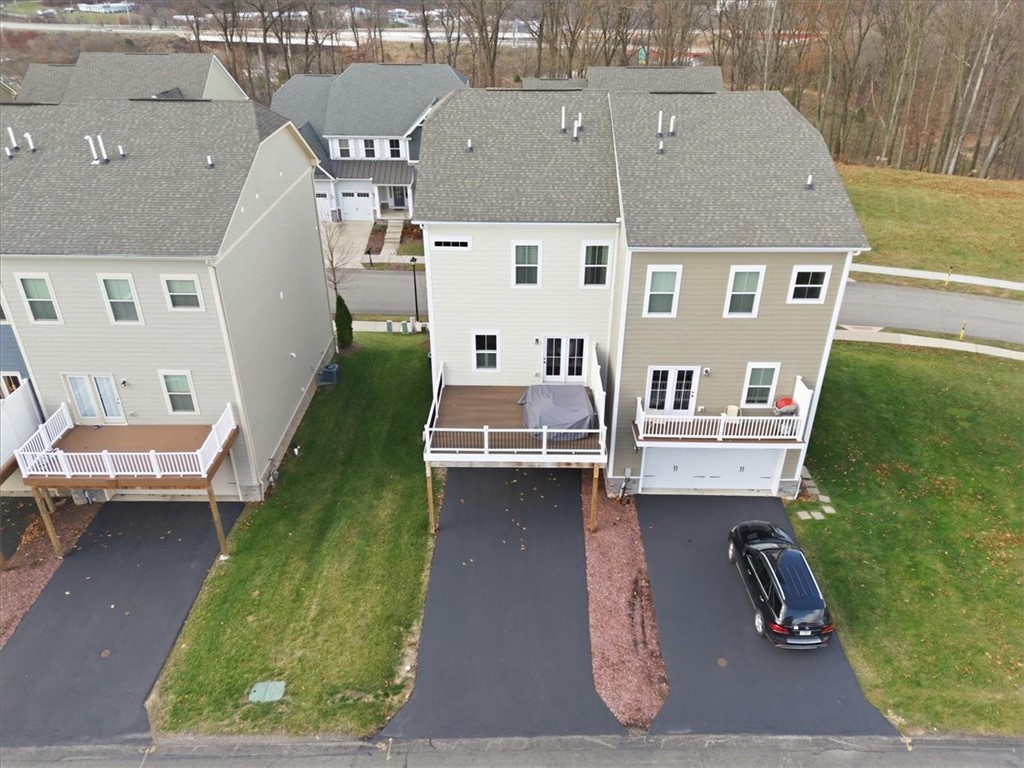 828 Oneida Cir