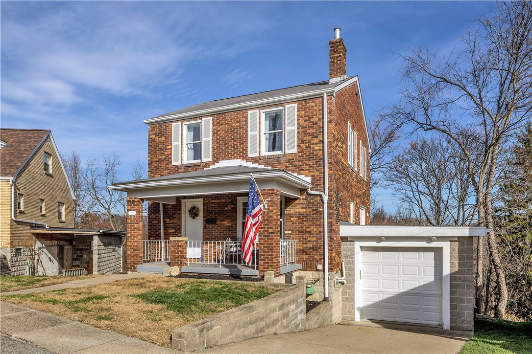 112 Lansing Ave