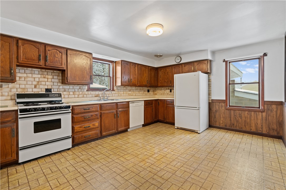 436 Bairdford Rd