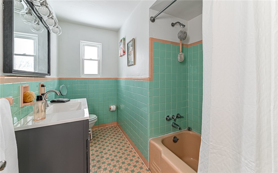 1962 Shady Oak Dr