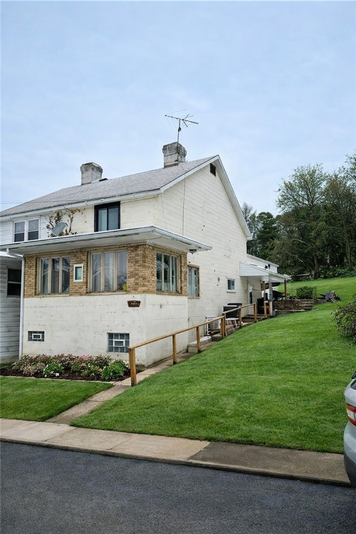 123 Pine St