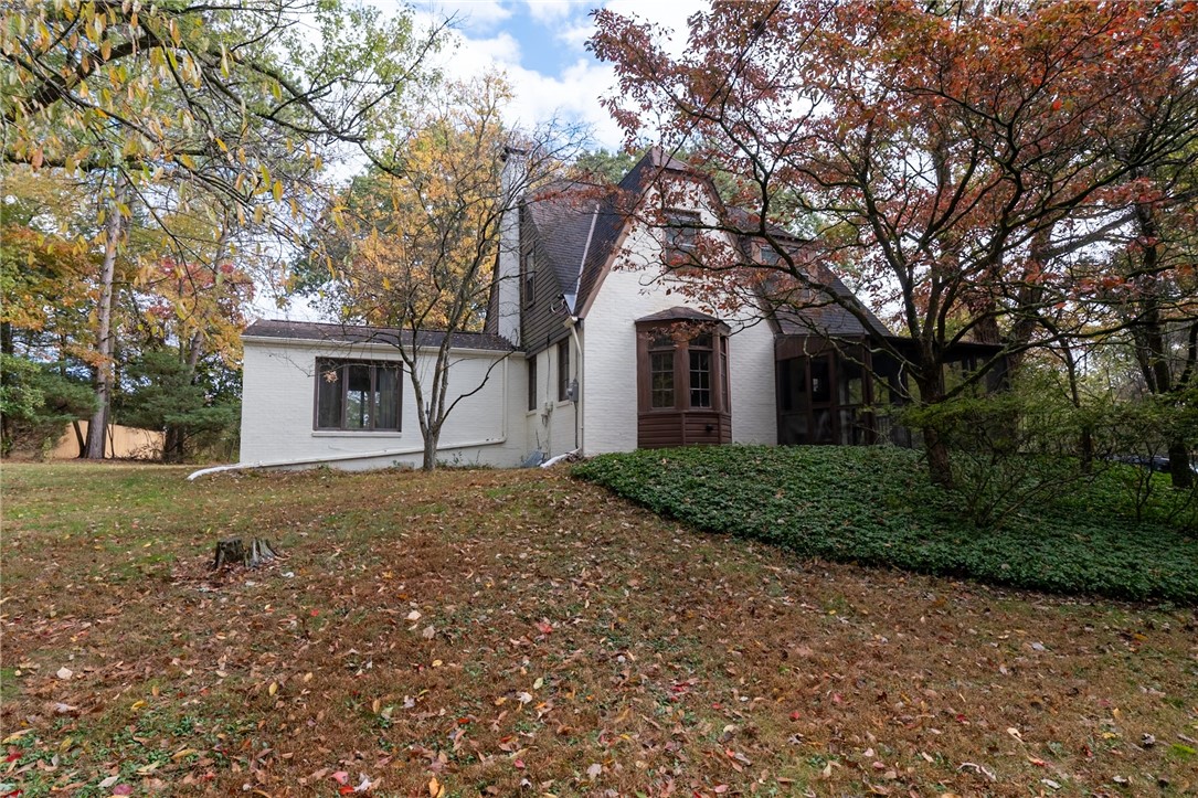 2294 Clearvue Rd