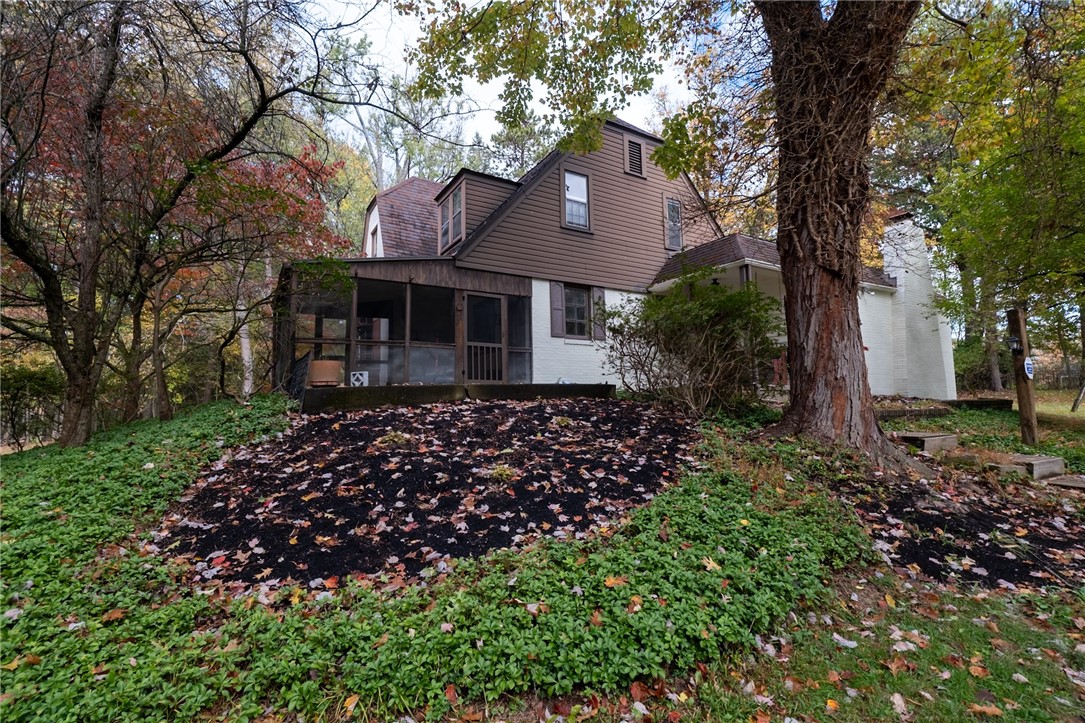 2294 Clearvue Rd