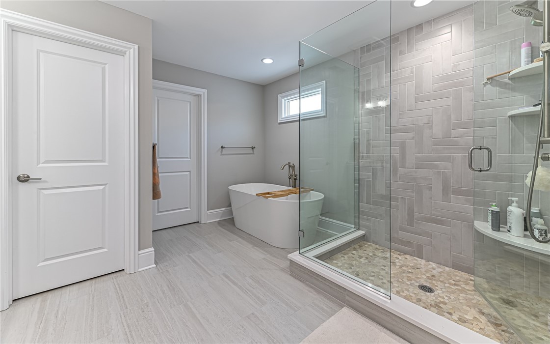 307 Azalea Ln