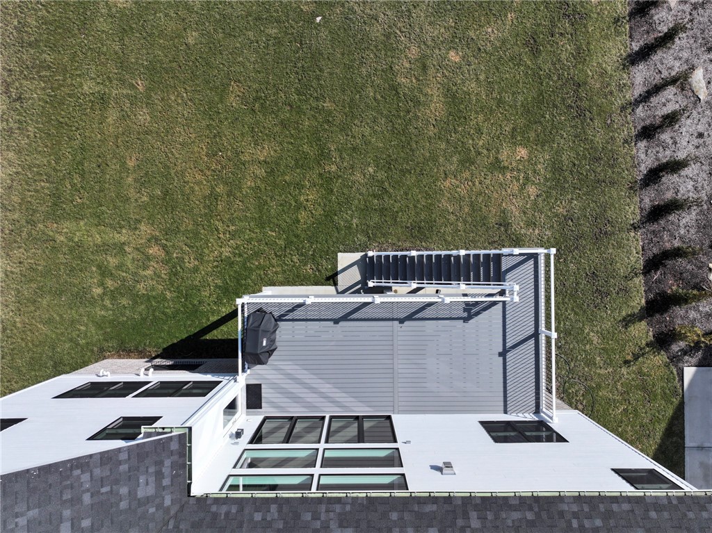 307 Azalea Ln