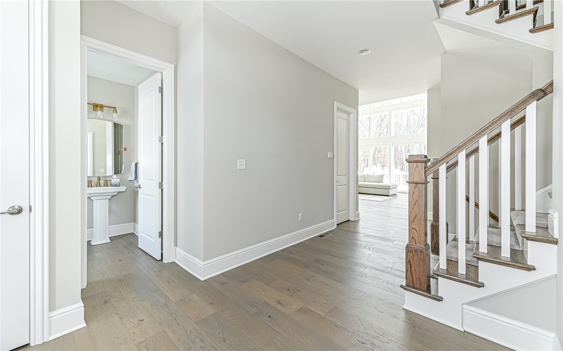 307 Azalea Ln