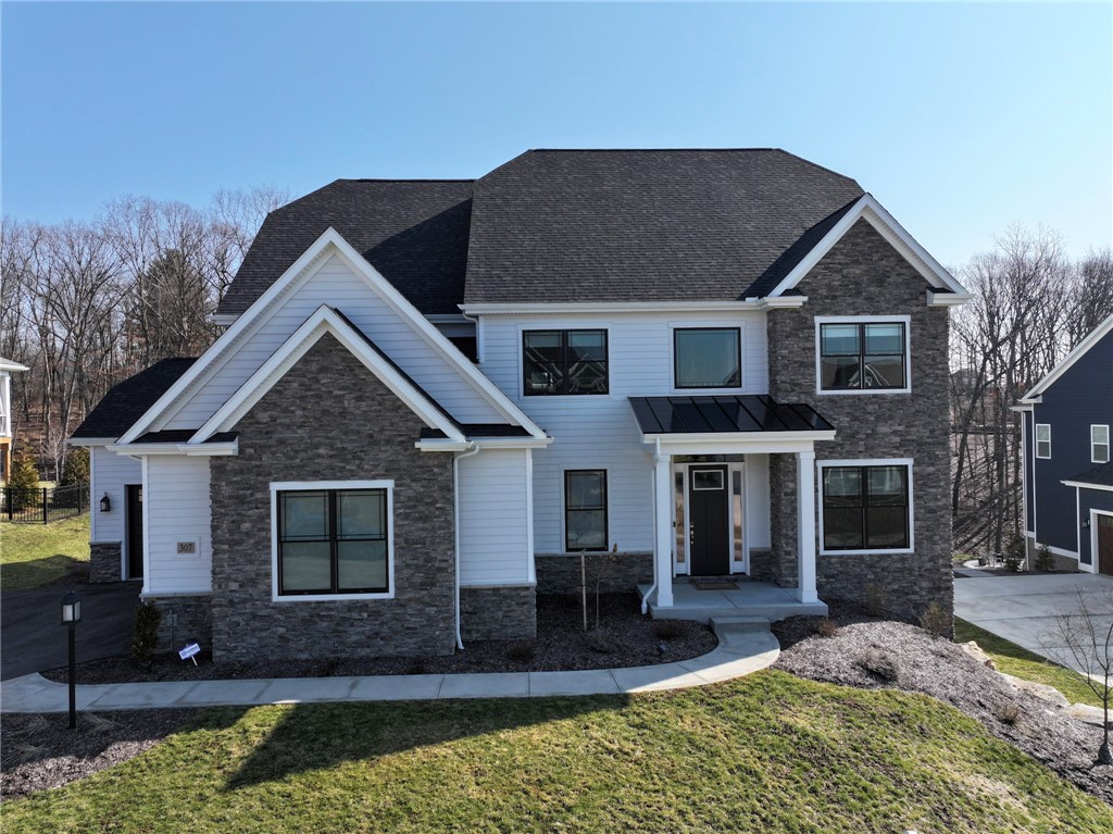 307 Azalea Ln