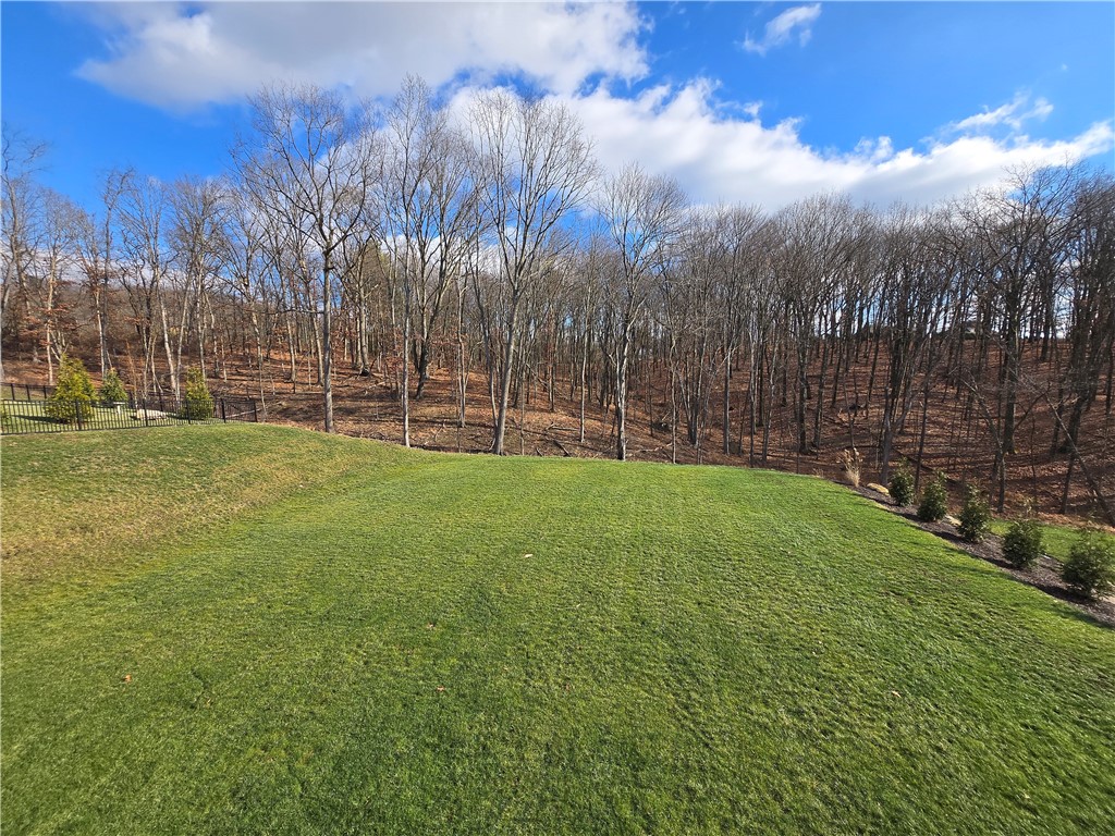 307 Azalea Ln