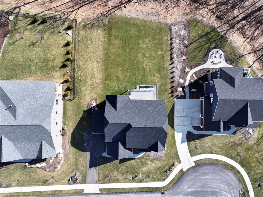 307 Azalea Ln