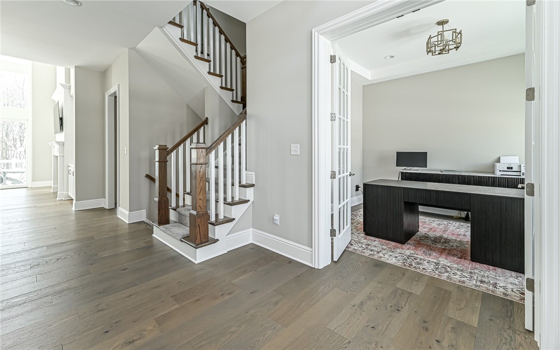 307 Azalea Ln
