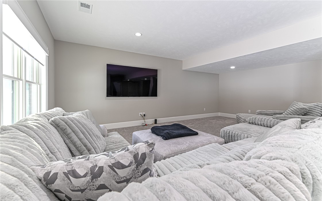 307 Azalea Ln
