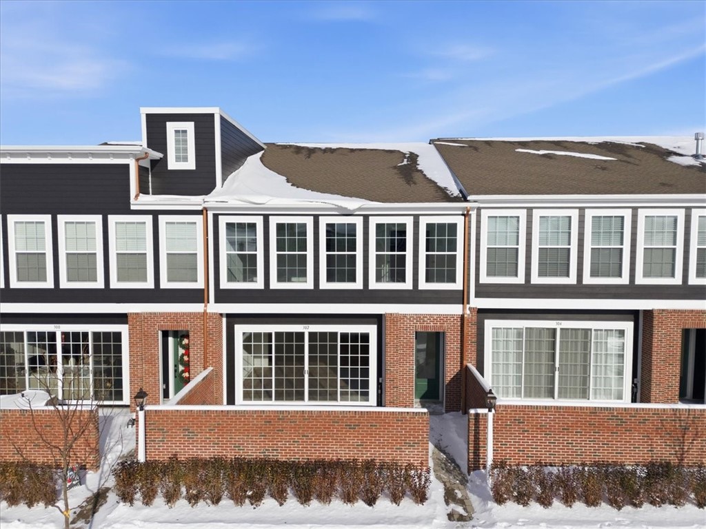 302 Highbridge Ln
