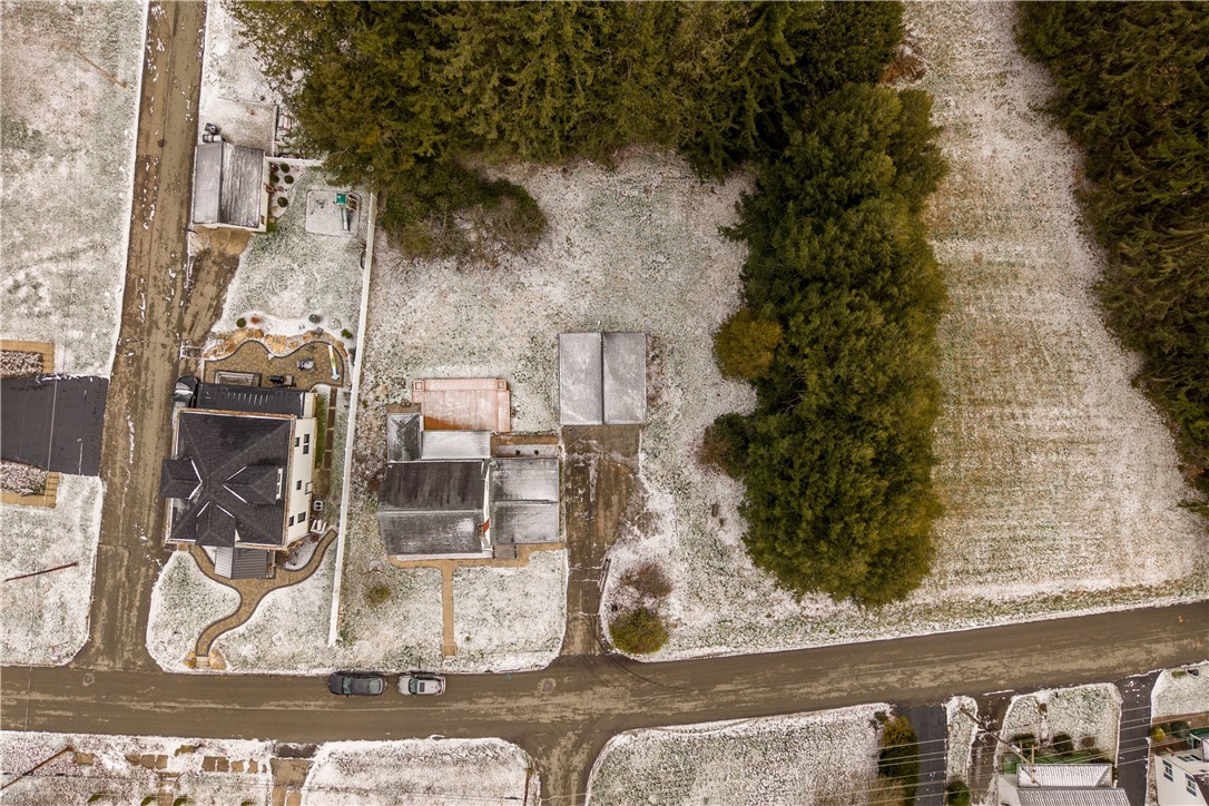 147 Carmichaels St