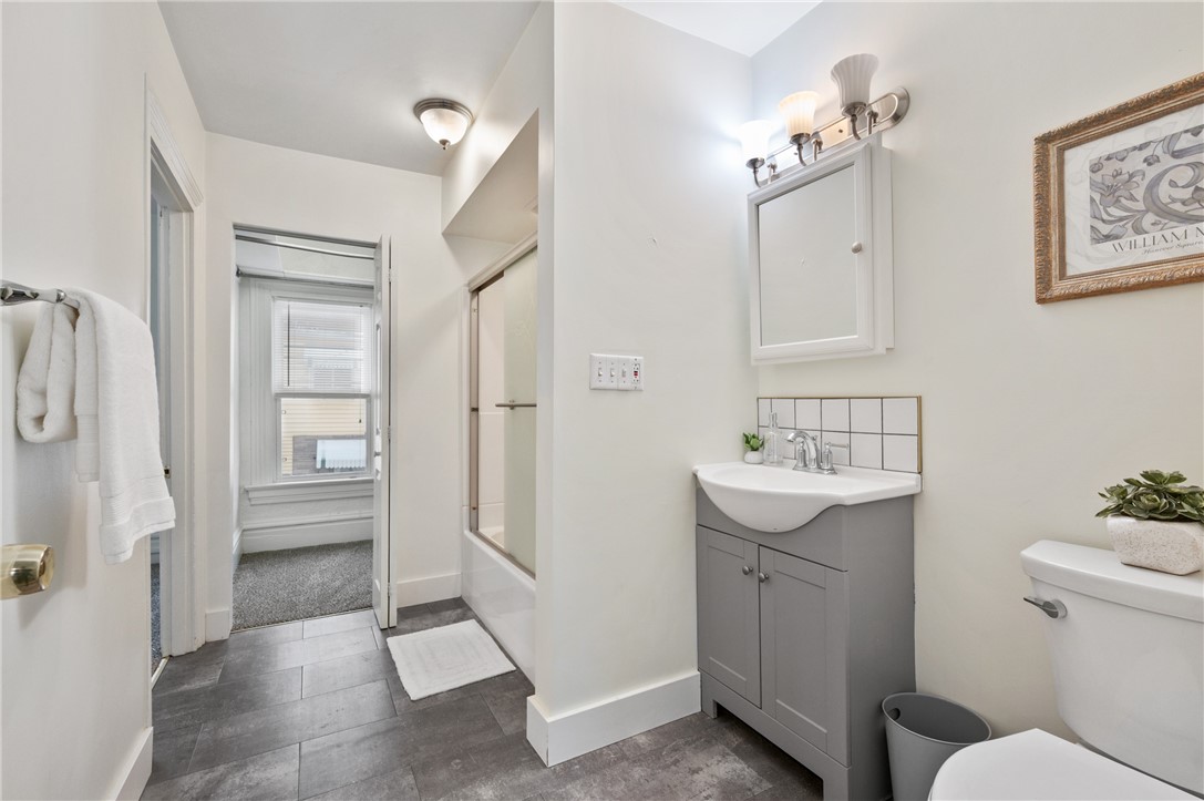 132 S 15th St
