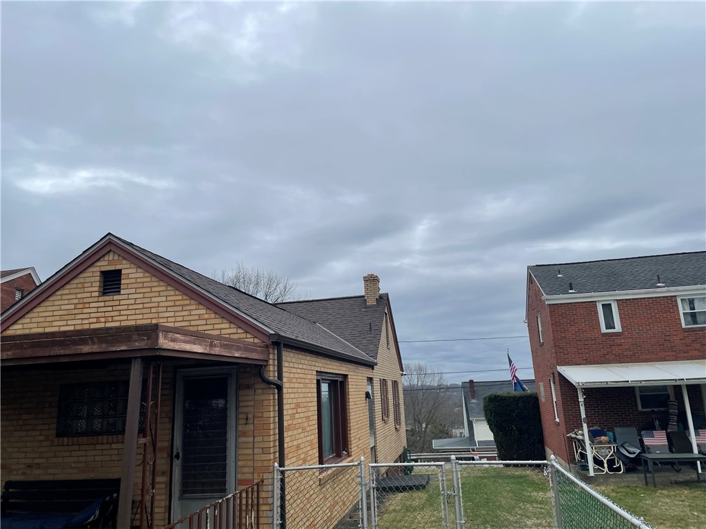 102 William St