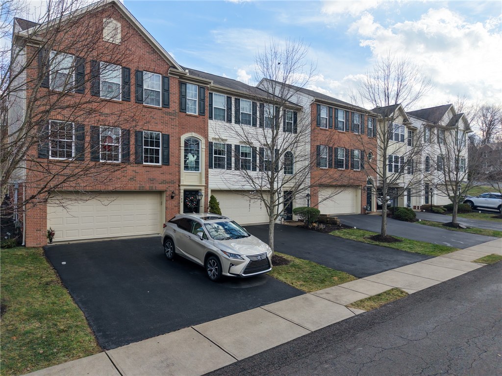 144 Broadstone Dr
