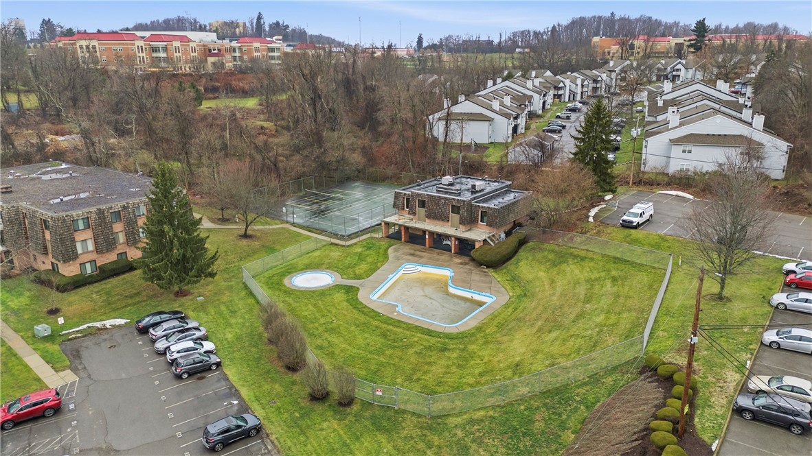 1115 Forest Green Dr