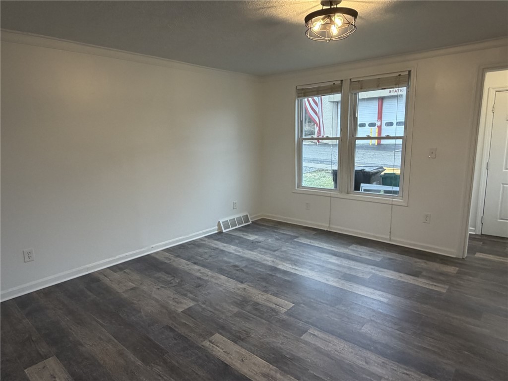 123 Enger Ave