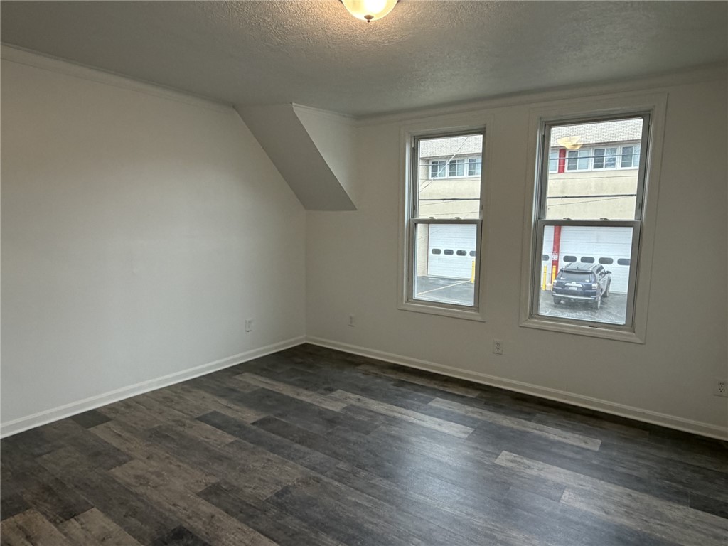 123 Enger Ave