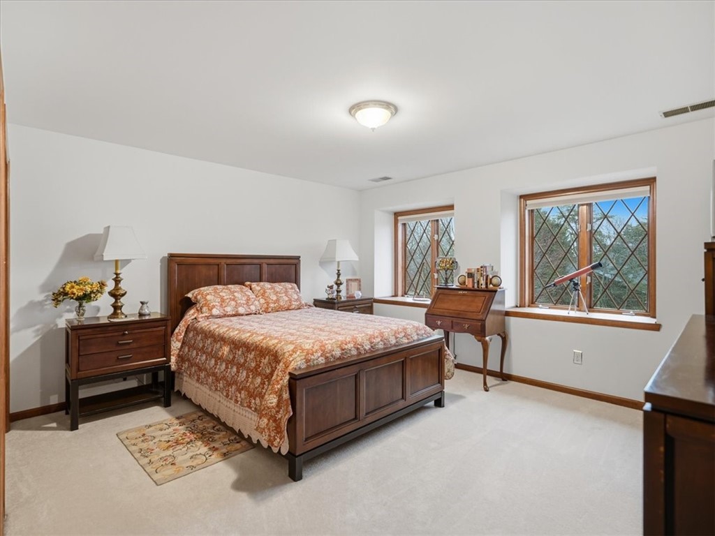 1500 Fox Chase Dr