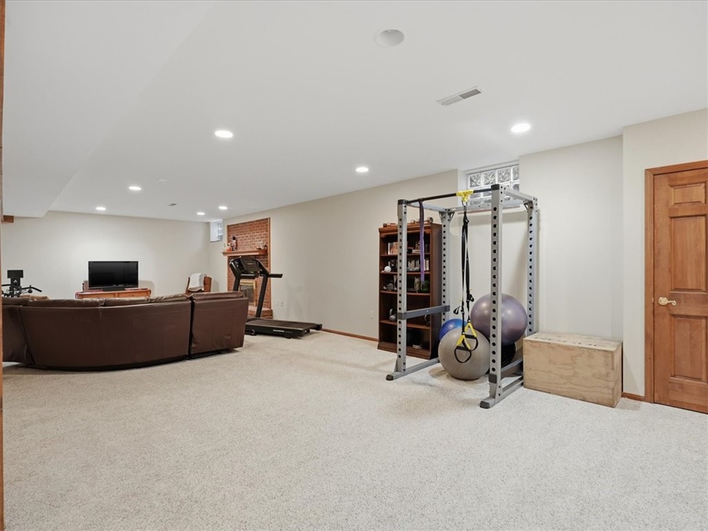 1500 Fox Chase Dr