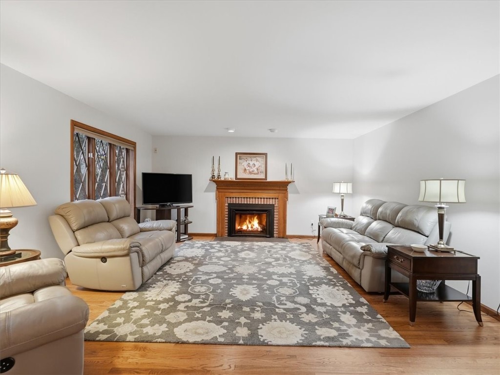 1500 Fox Chase Dr