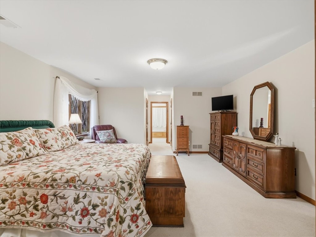 1500 Fox Chase Dr