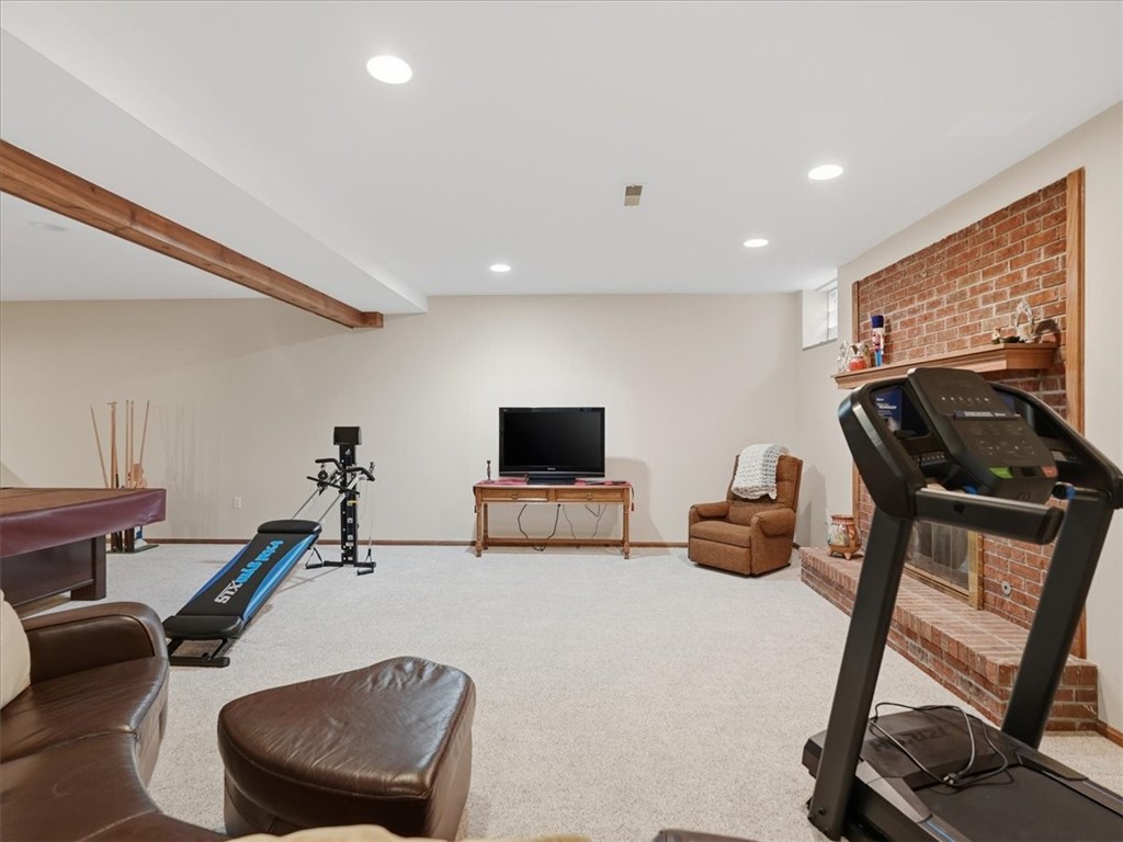1500 Fox Chase Dr