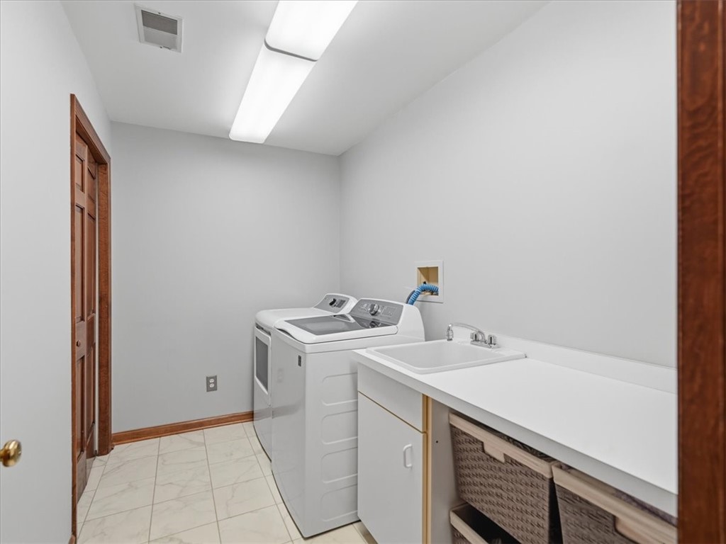 1500 Fox Chase Dr