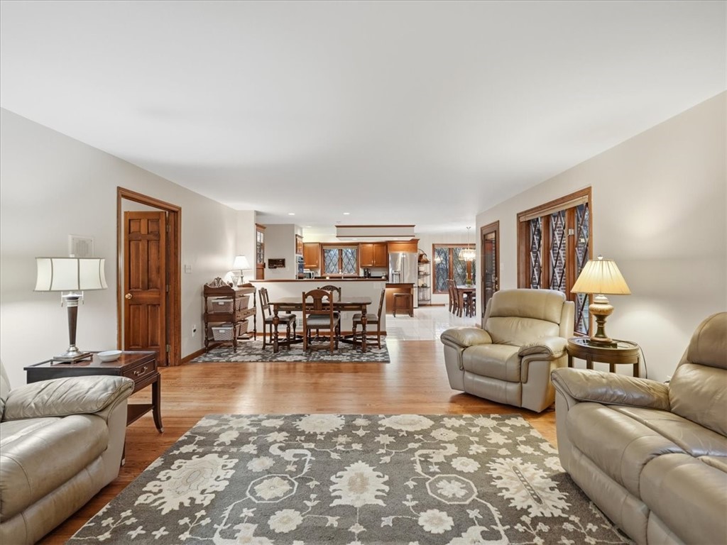 1500 Fox Chase Dr